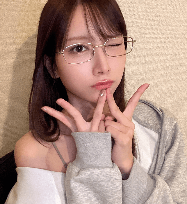 ”可愛いが過ぎる。”あの人気グラドルが「メガネためちきはいかが？」と発した言葉の大魔力「為近あんな」