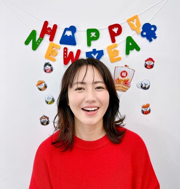 「どんな一年にしたいですか？」磯山さやかが大好きな”シマエナガ七福神”との笑顔を投稿！