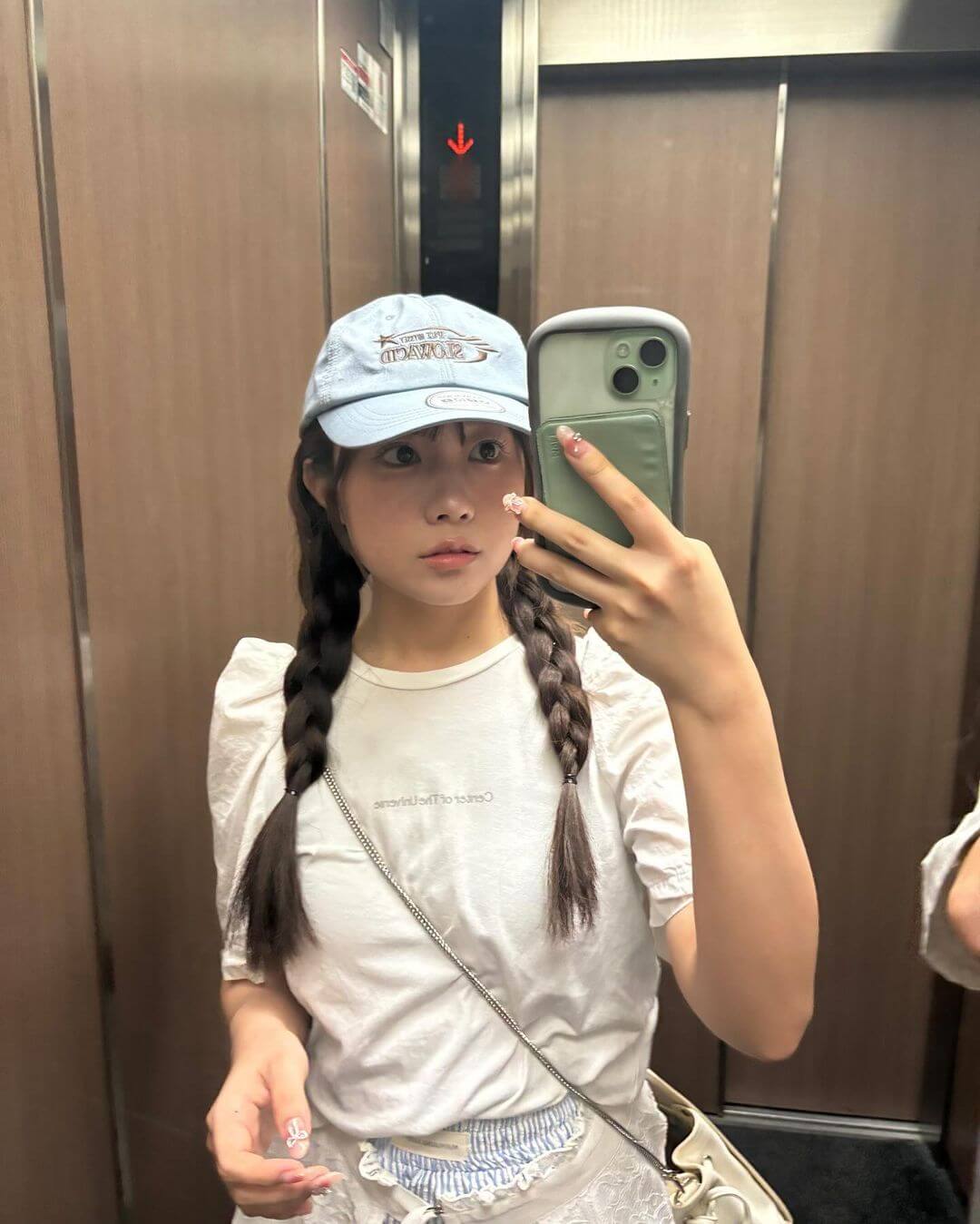 人気YouTuberが夏のオフショット公開で「可愛いー！」の声続々