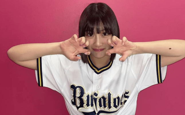 「白ユニ姿はどうですか？‎」人気上昇中のチアガール、ガオガオポーズ披露にファンのときめきが止まらない！