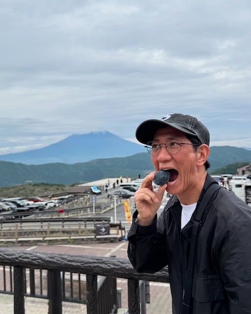 「硫黄の香り存分に吸い込んだよ」アンタッチャブル柴田が大涌谷を満喫！