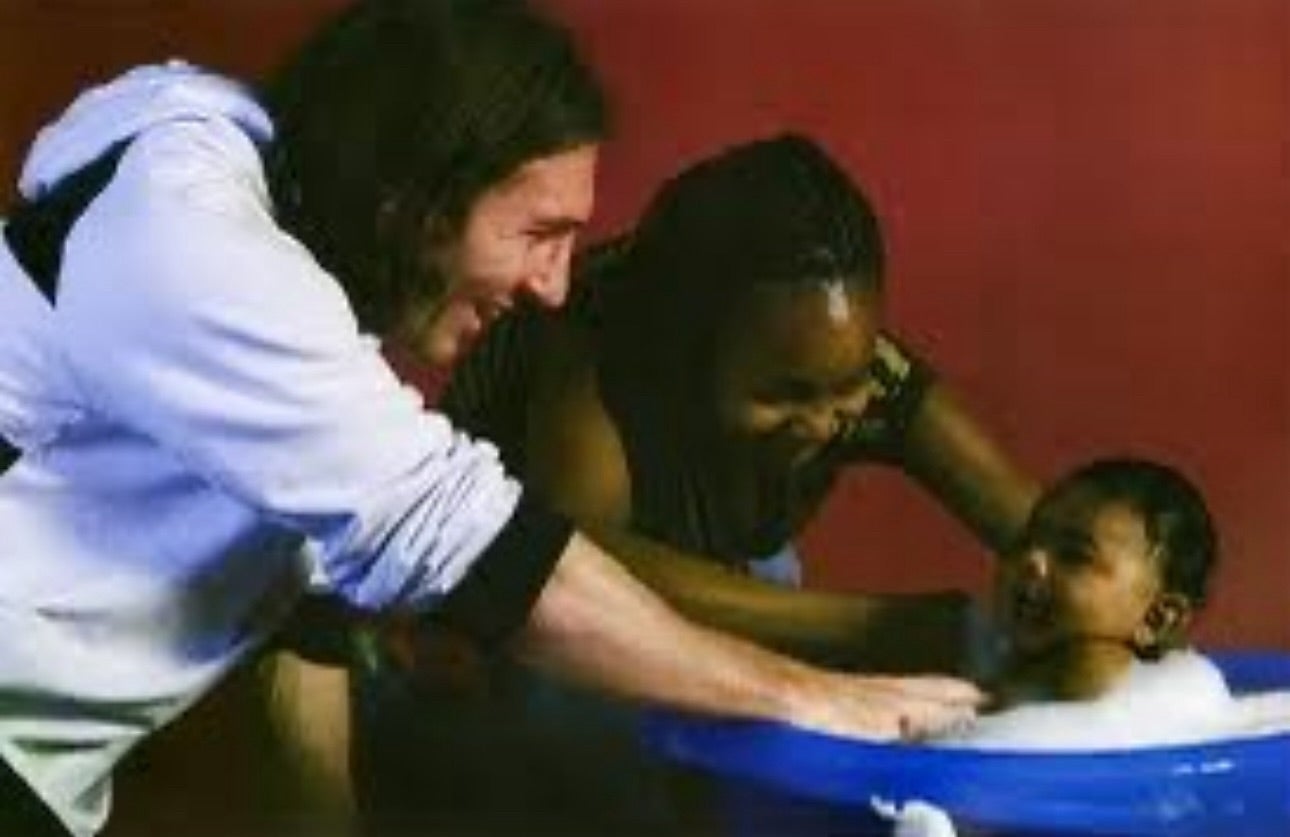 ラミン・ヤマルの父親が息子とメッシの2ショットを公開