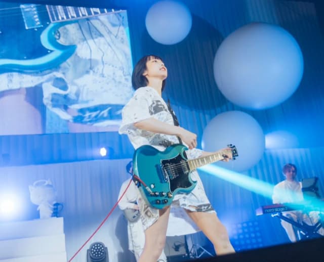 歌手 あのちゃん ライブの様子を公開！最高だと話題に！