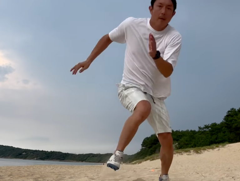 圧巻トレーニング！川﨑宗則が砂浜シャトルランで爆走