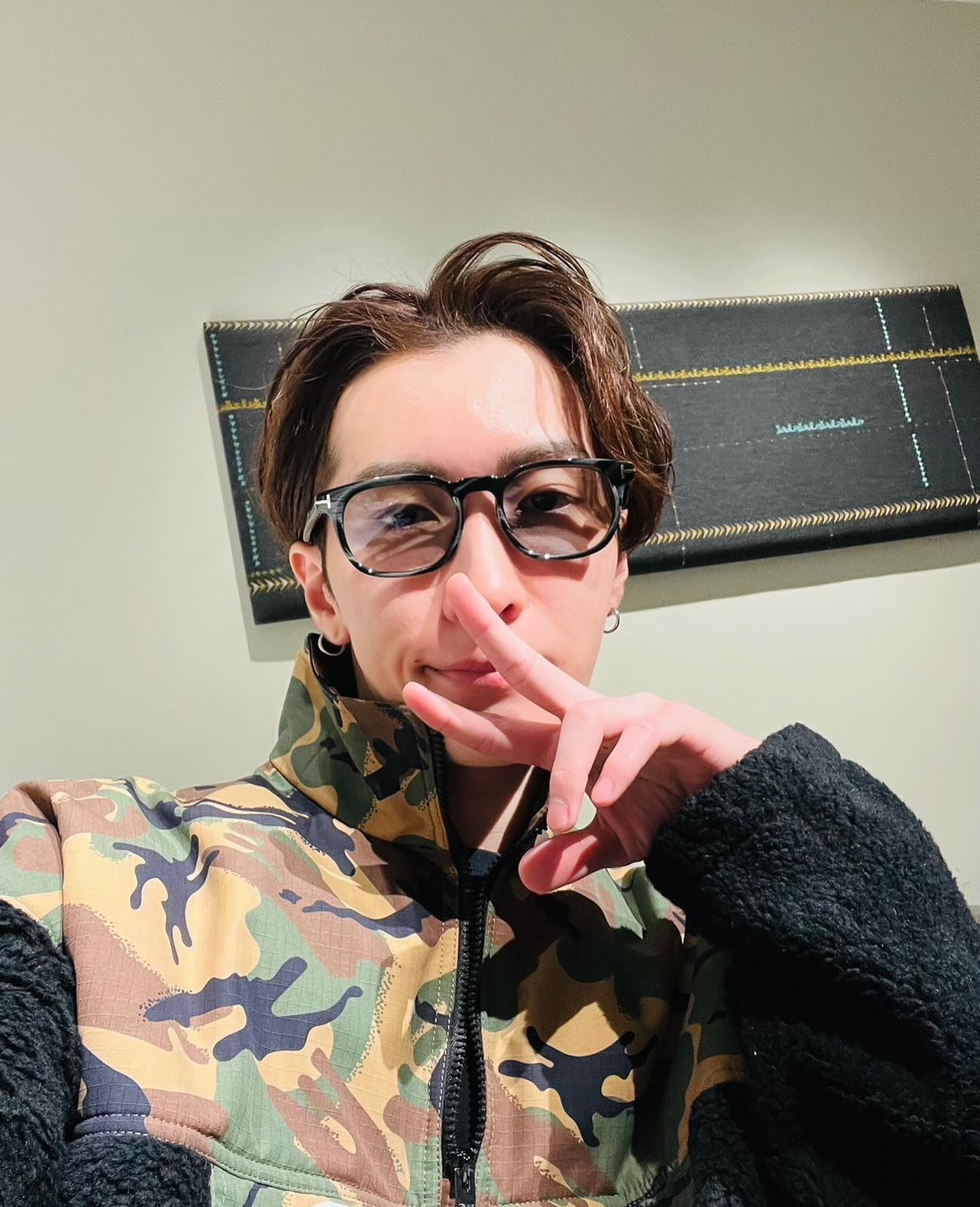 Snow Man・渡辺翔太のイケイケショットにファン悶絶💕「カッコ良すぎでしょ💙」