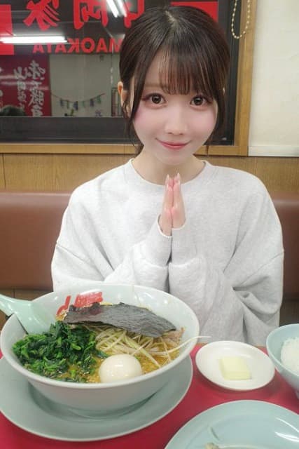 あの女性アイドルが初めての”山岡家”に！オーダーはしっかりカスタムｗ