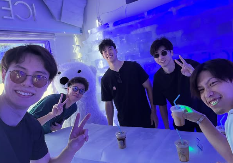 髙橋藍、沖縄のアイスバーで笑顔＆ファン対応ショット♡冨田将馬が公開