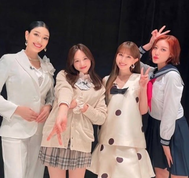 アンミカが白スーツで【ハマダ歌謡祭】卒業&旅立ちソングSPに出演！