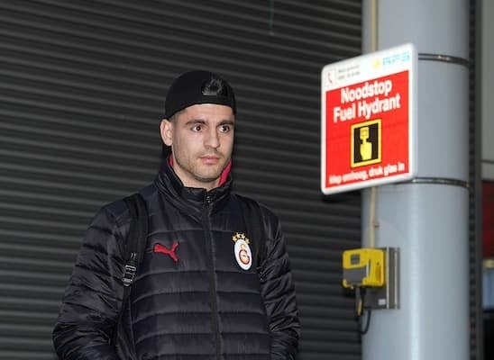 ガラタサライSKがオランダに到着！投稿の中には今話題のモラタの姿も…！