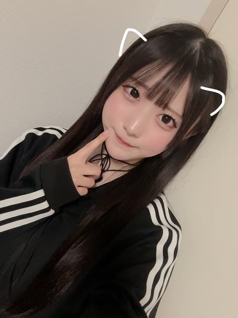 「もう可愛いすぎるほど可愛い」新人アイドルがラフでキュートな部屋着ショットを公開！