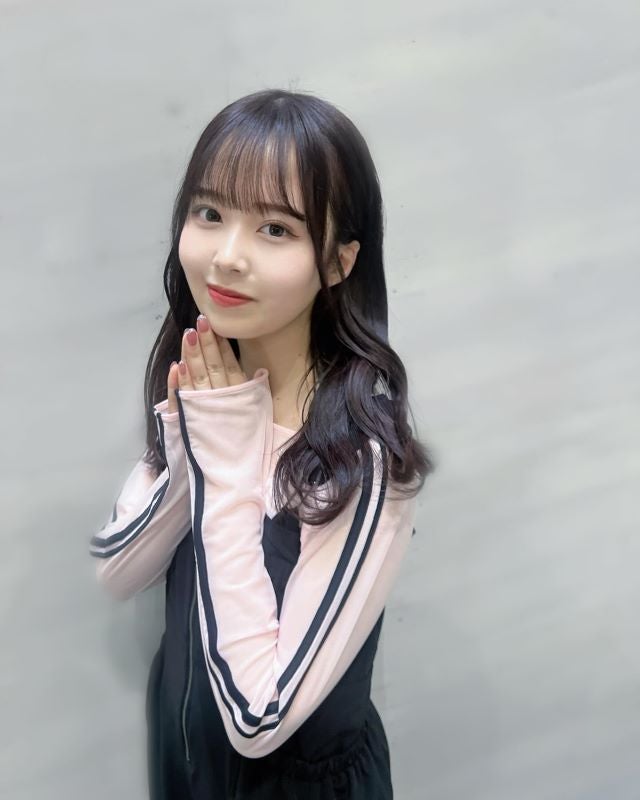 乃木坂46佐藤璃果、ピンクのトップス姿にファン悶絶💕「今日はピンクちゃんでした➰🎀🤍」