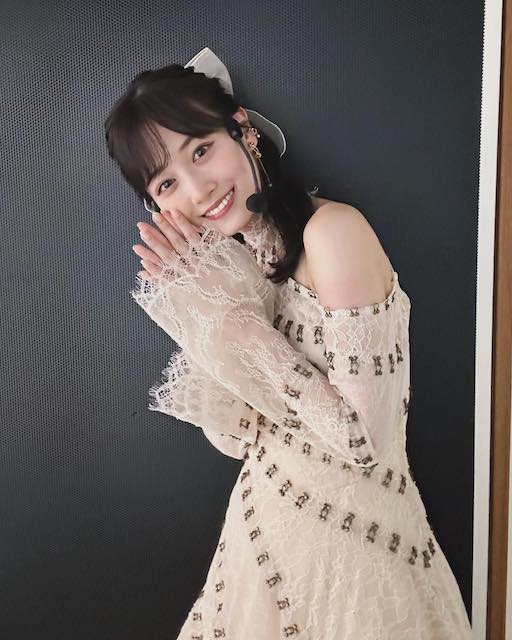 山下美月 肩出しドレス姿が話題に📸いいね続々の最新ショット👀💖