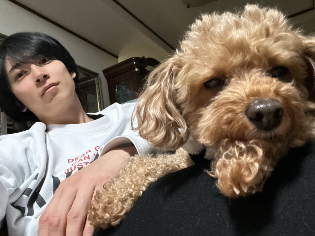「いつまでもかっこいい」俳優・鮎川太陽が34歳の誕生日を迎える！犬との2Sも話題