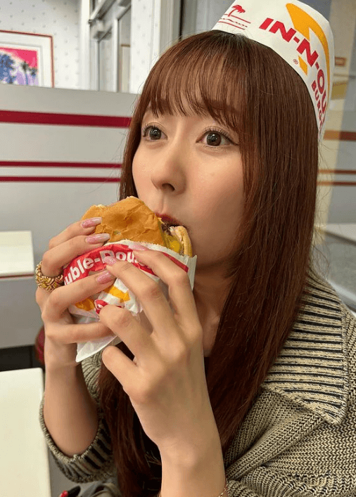 「隠れ大谷ファン！？」あの人気アイドル、”大谷翔平”が好きと即答した「インアンドアウトバーガー」へ！反響続々