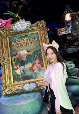 匂わせ!? 本田真凜が夢の国を楽しむオフショットを披露 ファンの反応分かれる