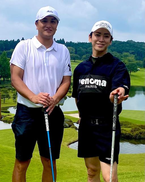 亀梨和也、プロ野球界の大スターとゴルフに幸せ全開😍