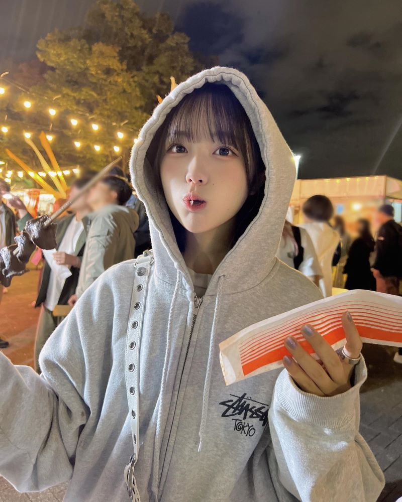 なえなのが代々木のナイトマーケットへ！ファン「食べ方かわいすぎ！」