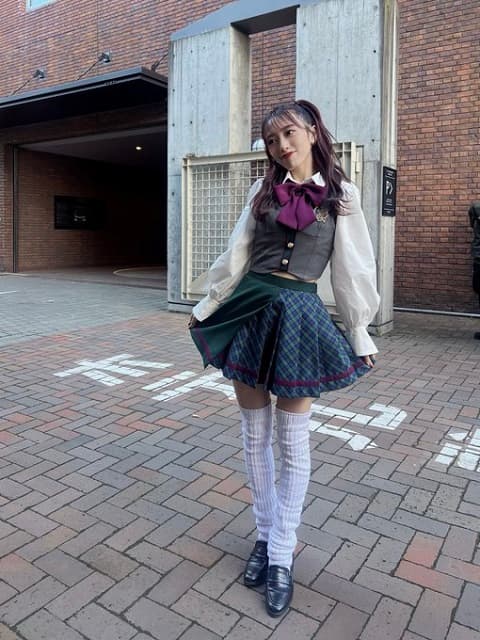「それはもうハイソックスです笑」AKB48 向井地美音のルーズソックス姿が話題に