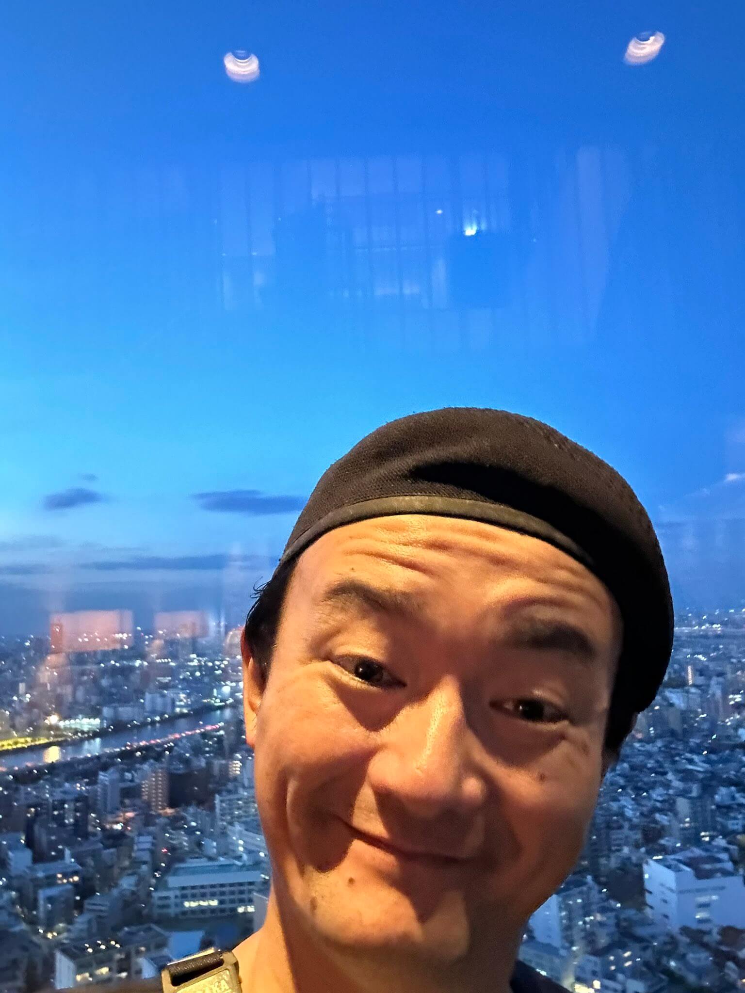 あの人気芸人が孤独なデート⁉見晴らし抜群スポットでの”虚しさ”投稿が話題に