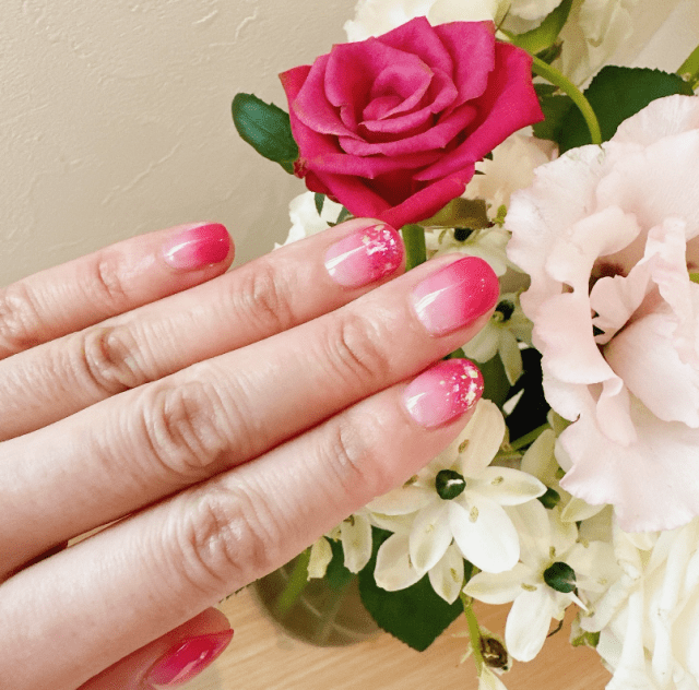 「爪まで美しい」NEWネイル公開の石川梨華にファン注目！