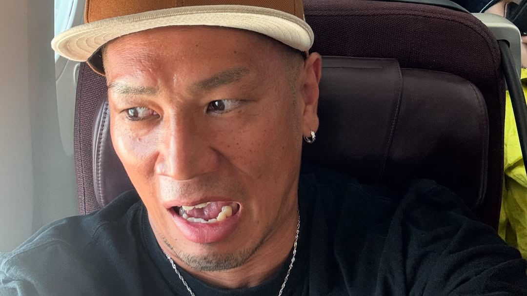 「せめて俺を後ろにしてくれ」キックボクサー・城戸康裕 、まさか後ろに〇〇が！