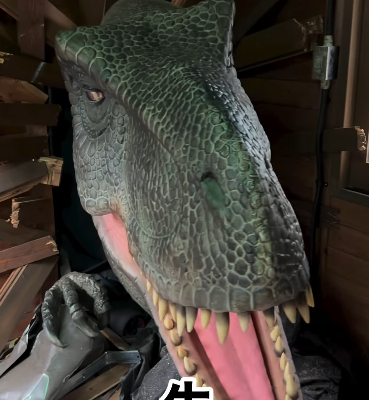 有吉弘行、「牛」と題し恐竜の動画を投稿！独特なセンスにファン爆笑