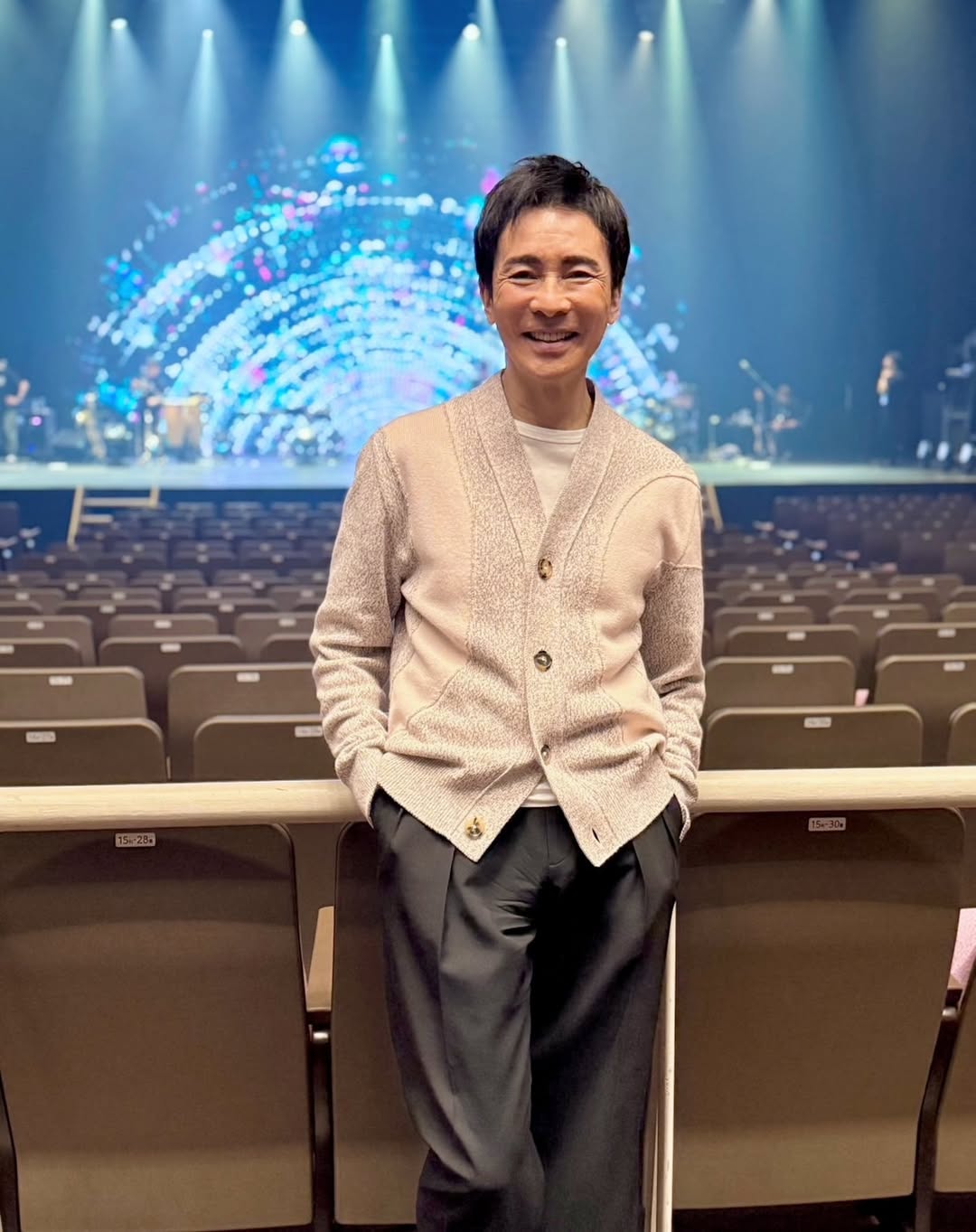 最高に盛り上がった」郷ひろみが大宮でコンサート！ | 話題の投稿