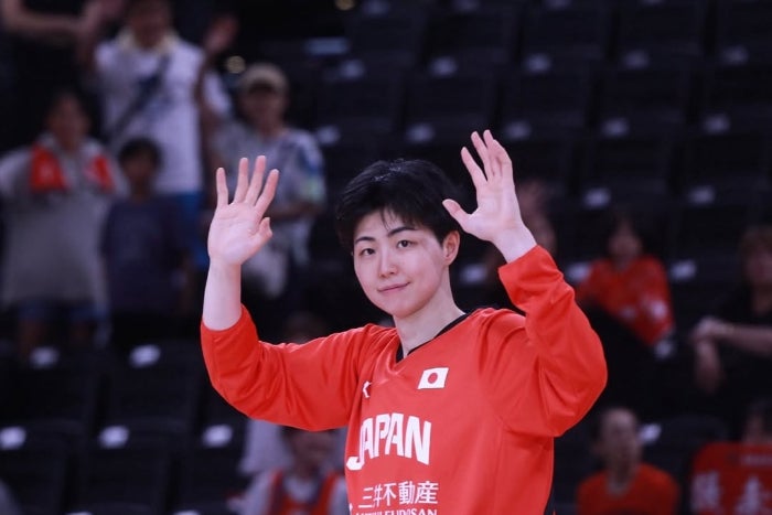 かっこよかったよ！美味しいもの食べに行こ！バスケ女子の美人姉妹、妹をねぎらう