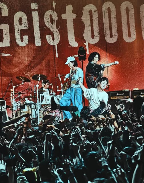 「ツアーめちゃくちゃ楽しいよ」THE ORAL CIGARETTESあきらかにあきらが観客の熱量に感謝！