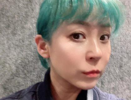 「いやーん」佐藤仁美、髪色チェンジ×ダイエット葛藤ショットに共感の声続出！