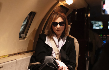 「どこへ向かうの…？」YOSHIKI、プライベートジェットでの優雅な姿にファン熱狂