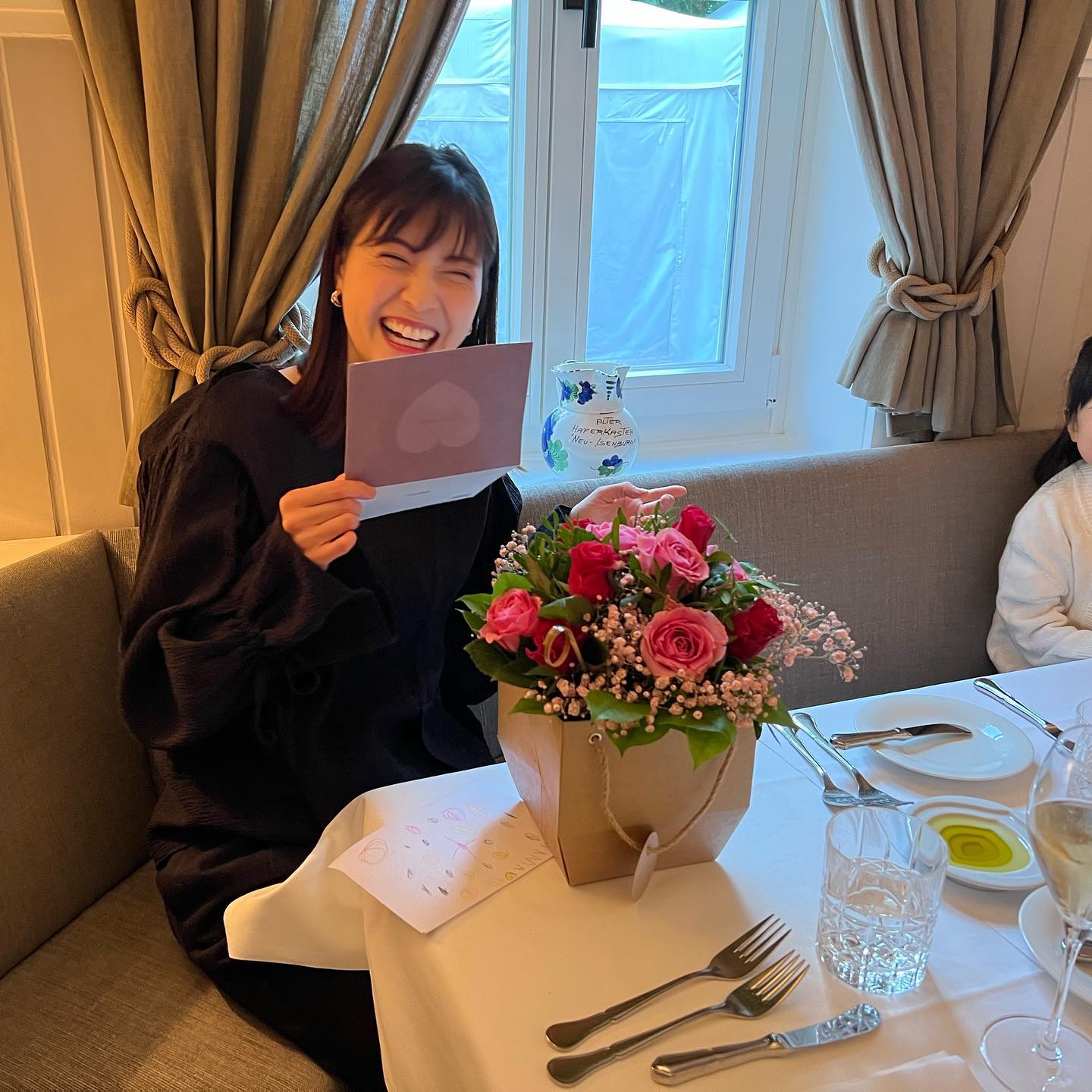 🎂佐藤ありささんが誕生日を迎え、祝福の声続々🎉「日々の幸せに感謝です☺️」