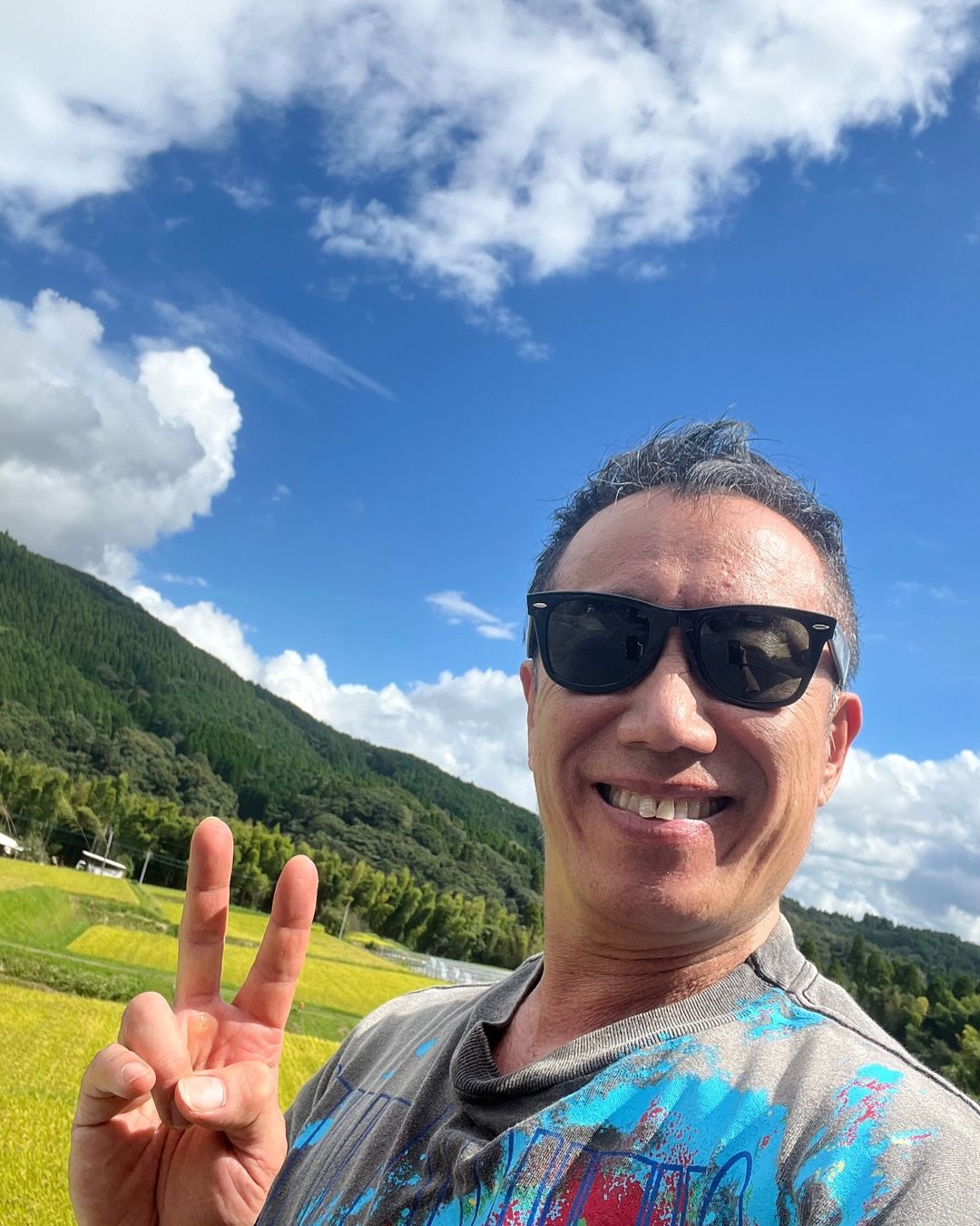 「いつもいつもありがとう」長渕剛 自身のYouTubeチャンネル登録者数が10万人を突破！