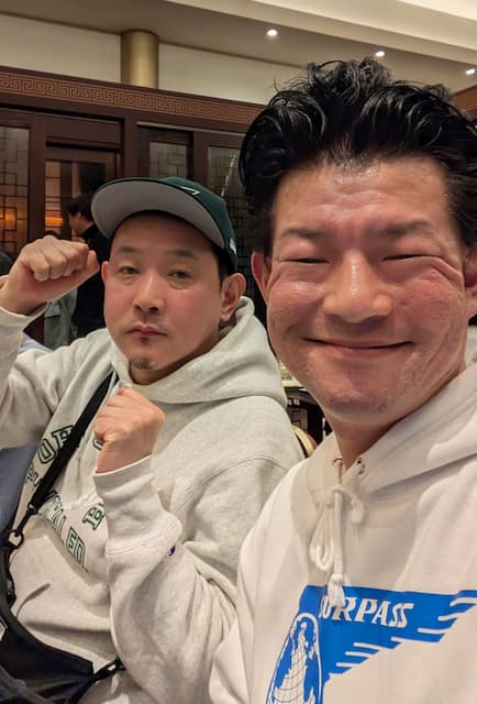 「名古屋に仕事で来れるん嬉しいな〜」ネコニスズ・ヤマゲン、人気芸人たちとのオフショット公開！