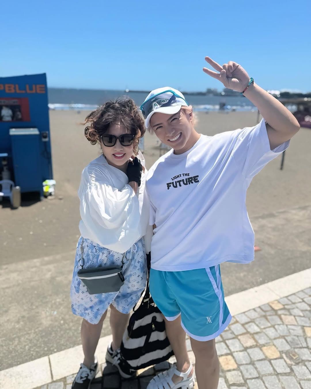 「母と湘南でランチ」イケメン格闘家〇〇、日本帰国直後の“優しすぎる一日”に心あたたまる