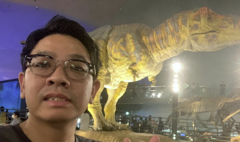 ミキ昴生、大興奮！福井県立恐竜博物館で“子ども心”爆発！