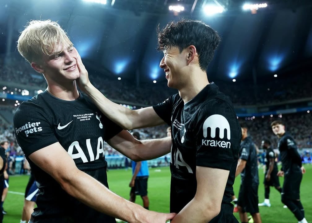 トッテナムの19歳MFが”レジェンド”ソン・フンミンへ温かいメッセ―ジを綴り反響を呼ぶ