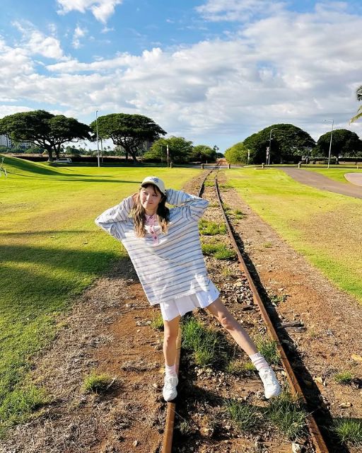 Dream Ami、最新ショットで見せたお茶目な表情にファン歓喜！