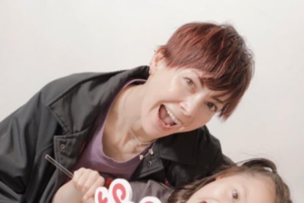 「アイドルさんにしてー！」土屋アンナ、虹波ちゃんとの微笑ましい美容体験を投稿