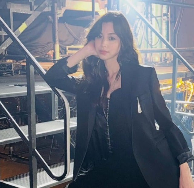 中条あやみが東京ガールズコレクション2025のオフショットを公開！