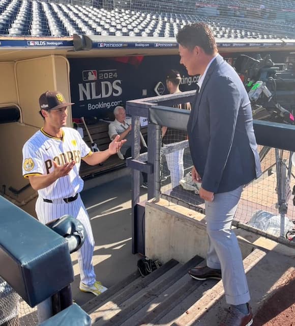 松坂大輔　ドジャースとの最終戦前にパドレスのダルビッシュ、松井にインタビュー