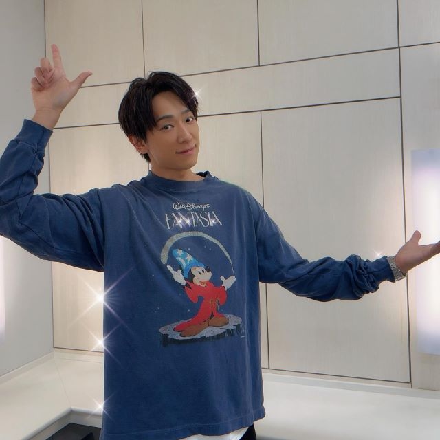 「○○とおそろいじゃん！」NEWS・小山慶一郎の私服があのアイドルと丸被り!?