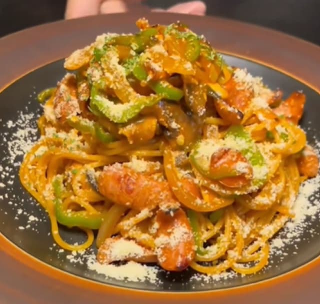 料理研究家 リュウジ ナポリタンのレシピ紹介！「レストランで出てきそう！」