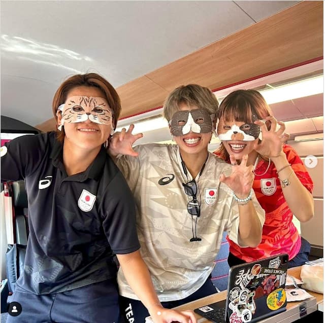 なでしこジャパンの守屋都弥が猫の日を祝う