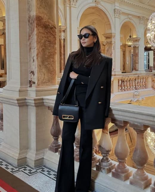 滝沢眞規子　Raffles Londonで子どもたちと再会！映画『007』の世界へ