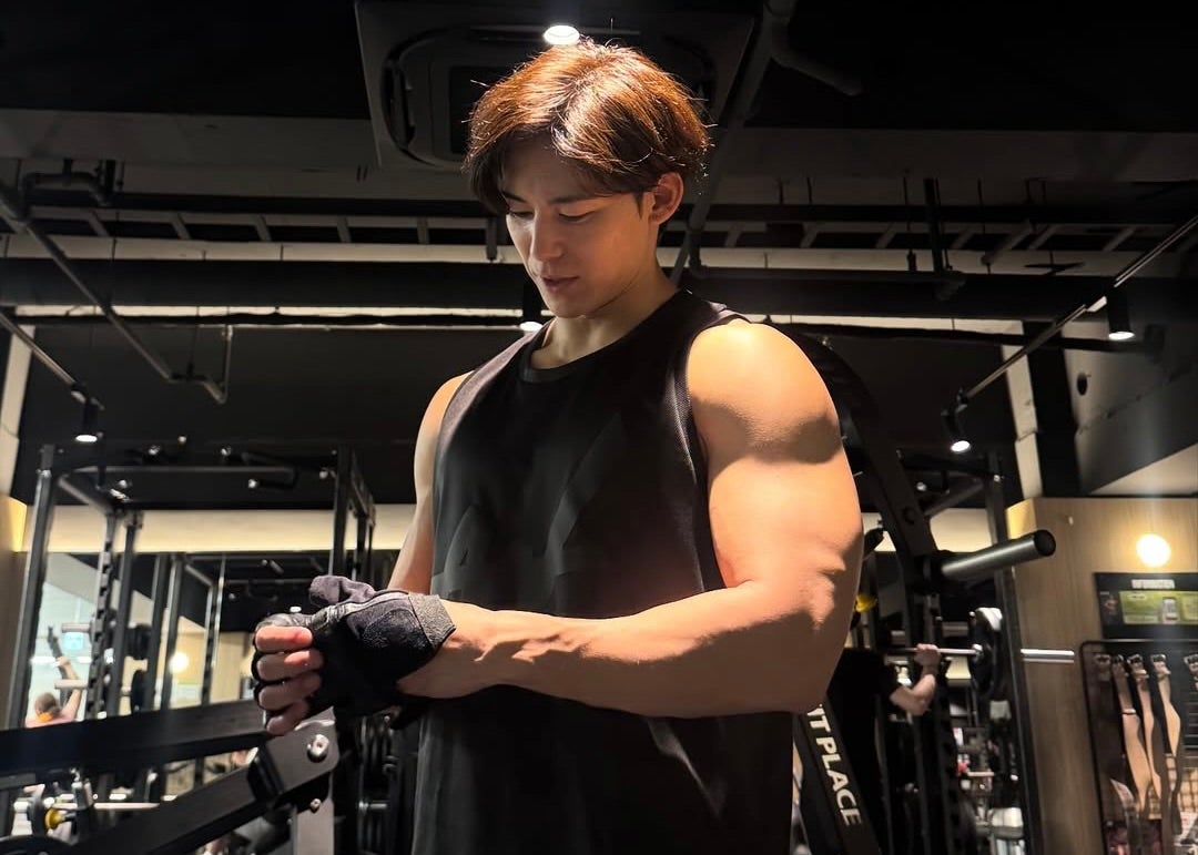 横浜FMユース出身アナウンサーの“極太上腕”に視線殺到！筋肉美が話題に