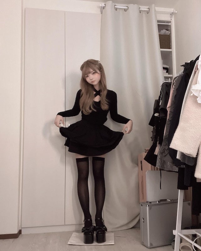 「足なっが！！かわいすぎる〜」あの有名インフルエンサーの