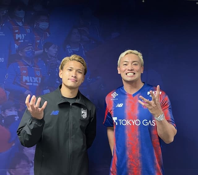 FC東京 ホーム開幕戦後意外なツーショットを公開!!　