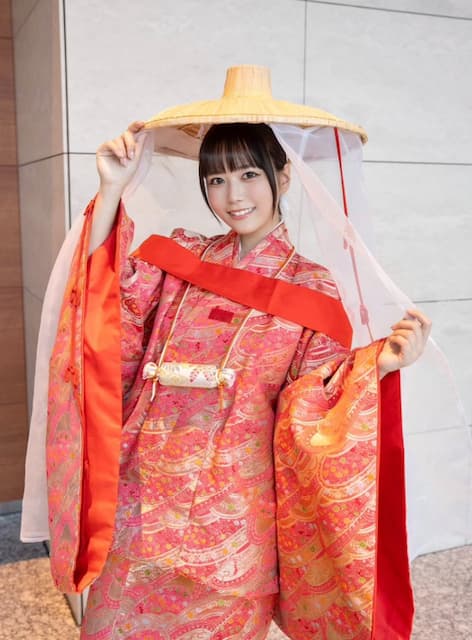 東雲うみが地域創生イベントを告知！「鏡割りします」と可愛いショットも話題