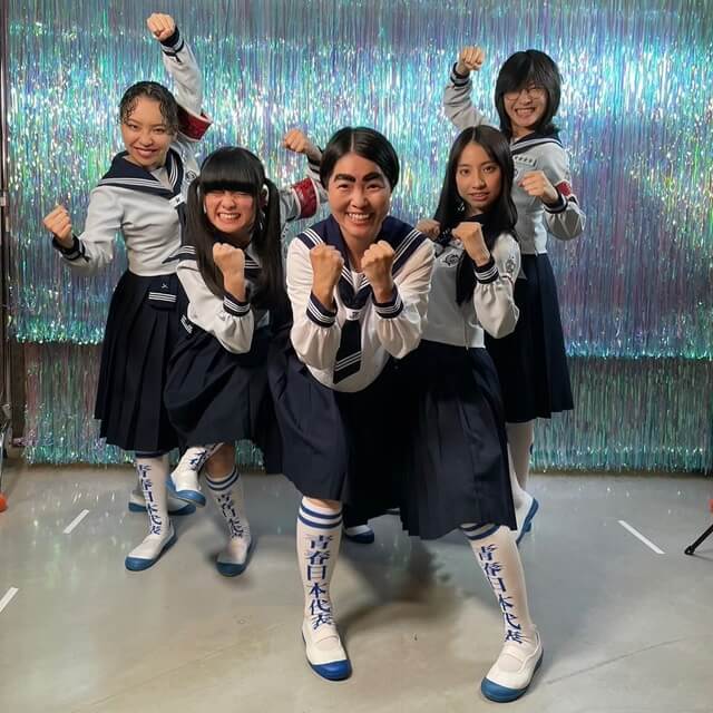 「毎日全力青春になる予感」イモトアヤコ、念願のセーラー服で世界で戦う女コラボ